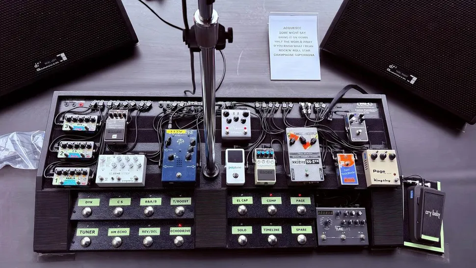Noel Gallagher Shares Rare Pedalboard Setup for Oasis Reunion Tour - For Anyone That's Interested.